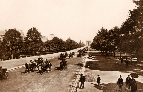 View of the avenue du Bois de Boulogne, Paris France, around 1900 - Photogravure beginning 20th century - Avenue du Bois de Boulogne, Paris, circa 1900 - Photogravure reproduction of a photograph