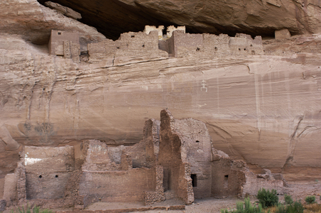 White House, ruins of an Anasazi/Ancestral Puebloan cliff-dwelling, Chelly Canyon, Arizona.