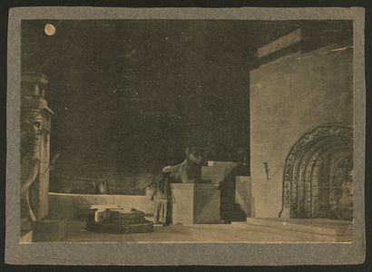 Performance of 'Salome' by Oscar Wilde (photo)