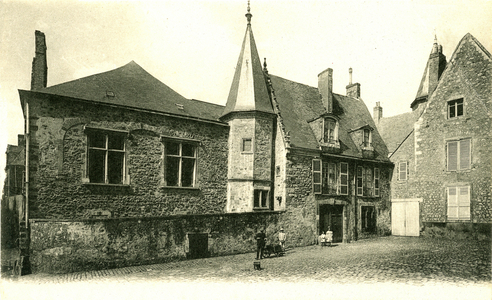 House of writer Paul Scarron (1610-1660) located in the city Plantagenet in Le Mans. It dates back to the 12th century. The poet lived there from 1633 to 1646. Postcard beginning 20th century -