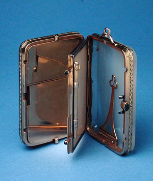 Necessaire, early 20th century (hardstone and two-colour gold)