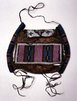 Handbag decorated with beads, native American, 19th century (beadwork)