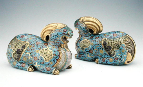 Pair of rams, Qianlong period, 1736-95 (cloisonne enamel)