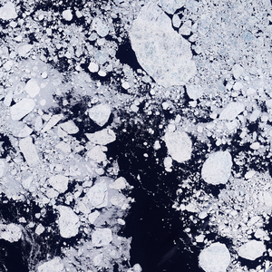 Earth: Melting Arctic Ocean Ice - Image obtained on 16 June 2001 by the Landsat satellite - 7