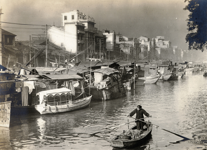 Canton after the Rain, 1930s (b/w photo)