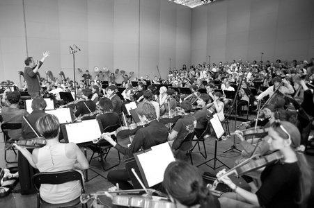 Les Siecles, conductor Francois-Xavier Roth (Francois Xavier Roth) conductor, la cote saint andre, festival berlioz