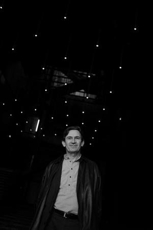 Portrait of Benoit Peeters, le 18/11/17 (b/w photo)