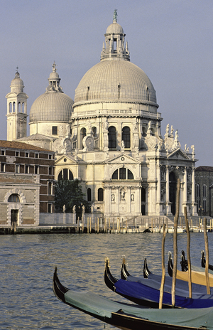 View of Santa Maria della Salute (photo)