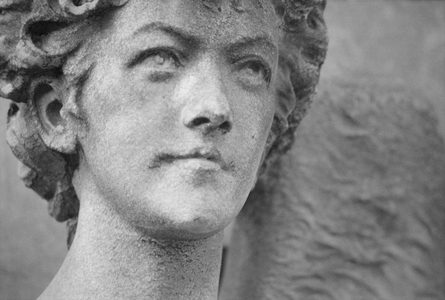 Angel (photo) (see also 287104)