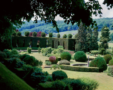 Parc du Chateau d'Ambleville, 1 rue de la Mairie, Val d'Oise, Ile de France, (Ile-De-France), France. Italian gardens inspired by Villa Gamberaia in Fiesole in Italy. Debut of the 20th century