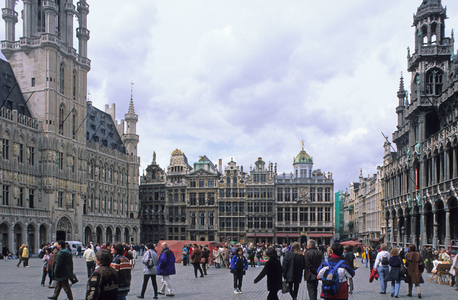 Grand Place in Brussels, Belgium. Since the Middle Ages, all the corporations have grouped around this urban home, an expression of the prosperous textile fabric that made Brussels famous. Photography 10/04/99.