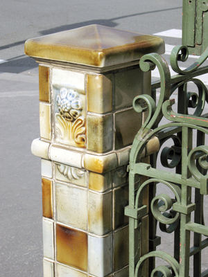 Detail of the entrance to the Metro Rue du Bac in Paris. Architect Hector Guimard (1867-1942). Photography 07/05/06.