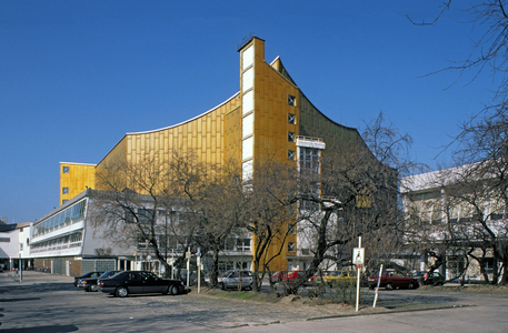 Philarmony (Kultur Forum) in Berlin (Germany). Architects Hans Scharoun, 1960-1963 and Edgar Winieewski, 1987.