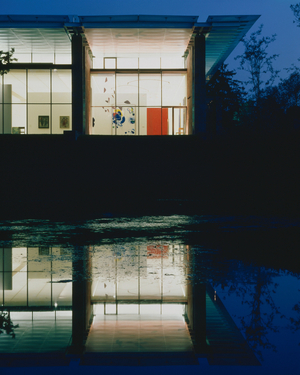 The Fondation Beyeler museum in Riehen, near Bale, Switzerland. Construction 1992-1997, architect Renzo Piano. Photography 1998.