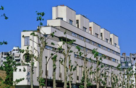 The residential ship building, 3 bld Victor in Paris 75015. Construction 1929-1934, architect Pierre Patout (1879-1965). Photography 10/05/88.