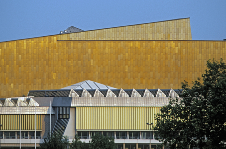 Philarmony (Kultur Forum) in Berlin (Germany). Architects Hans Scharoun, 1960-1963 and Edgar Winieewski, 1987.