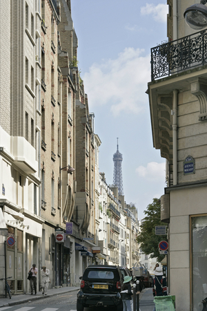 Avenue Mozart in Paris 16th. Photography 01/09/07.