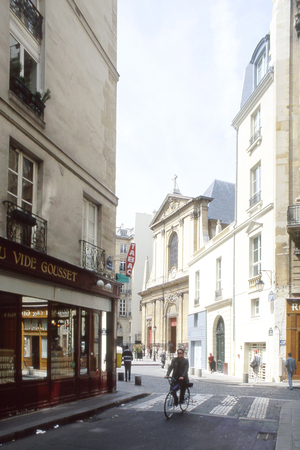 Place des Petities Peres in Paris 2nd arrondissement.