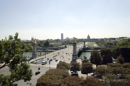 Le Pont Alexandre III, Paris 8th arrondissement. Tsar Alexander III (1845-1894) laid the first stone of the bridge in 1886, which was to be completed for the 1900 World Exhibition. One of the most beautiful bridges in Paris has a metal structure of a single vole.Photography 15/08/05.