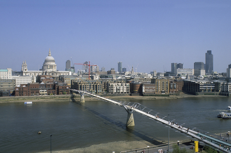 The Millenium Bridge in London with the Cathedral of St. Paul, England, Great Britain. 2001 architecture by Norman Foster. Photography 10/04/03