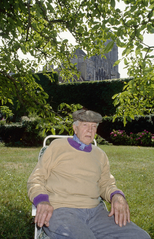 Portrait of writer Jules Roy (1907-2000) in the late 1980s.
