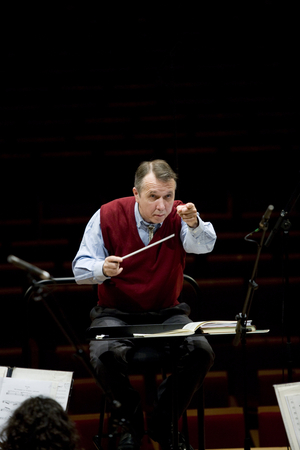Russian National Orchestra conducted by Pletnev Mikhail. Salle Pleyel, Paris. Photography 2009 (24/01/09).
