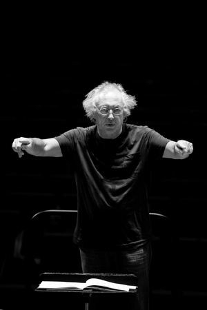Orchestre des Champs Elysees conducts by Philippe Herreweghe. Salle Pleyel, Paris. Photography March 2009.