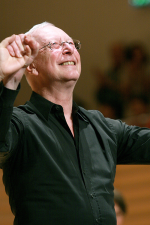 The musical ensemble “Les Arts Florissants”” directed by William Christie. Photography Salle Pleyel, 2008.