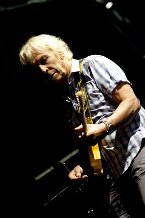 Concert of John Cale with the National Orchestra of Ile de France directed by Christophe Mangou. Photography, Salle Pleyel, 2010.