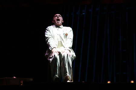 Ode to Napoleon Bonaparte, Opera by Arnold Schonberg and Opera Garnier, April 2008. Recitant: Dale Duesing; violins: Frederic Laroque and Vanessa Jean; Viola: Laurent Verney; Cello: Martine Bailly and Christine Lagniel on piano. Photography