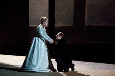 Sondra Radvanovsky (Elisabetta di Valois) and Stefano Secco (Don Carlo). Don Carlo, opera by Giuseppe Verdi at the Opera Bastille, Paris, February 2010. Orchestre et choreurs de l'Opera de Paris directed by Carlo Rizzi and directed by Graham Vick. Photography
