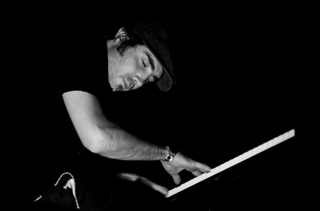Concert by Patrick Watson and the wooden arms at the Days Off Festival, Salle Pleyel. Photography July 2010.