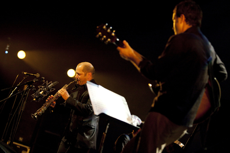 Stefano di Battista and Jonathan Kreisberg have the guitar. Grande Halle de la villette, Paris. Photography January 2010