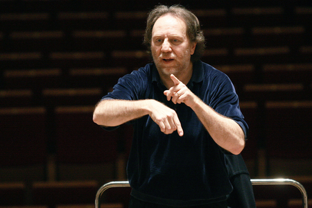 Gewanhausorchester of Leipzig directed by Riccardo Chailly, Salle Pleyel.