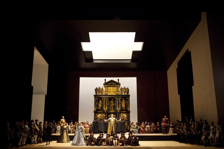 Don Carlo, opera by Giuseppe Verdi at the Opera Bastille, Paris, February 2010. Orchestre et choreurs de l'Opera de Paris directed by Carlo Rizzi and directed by Graham Vick. Photography