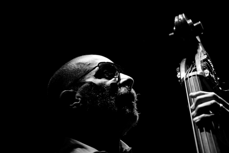 Ron Carter has double bass, Cite de la Musique, Paris. Photography festival jazz a la villette 2009