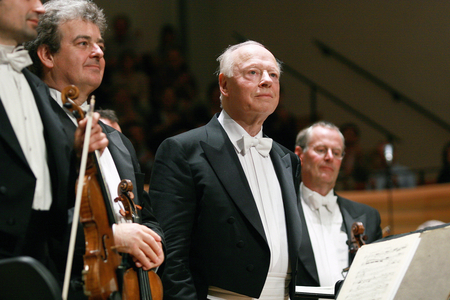 London Symphony Orchestra directed by Bernard Haitink at Salle Pleyel. Photography 2008 (19/06/2008).