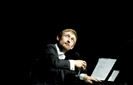Concert by Divine Comedy during the Days Off Festival, Salle Pleyel.