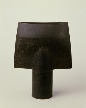 Spade form, 1973 (stoneware)
