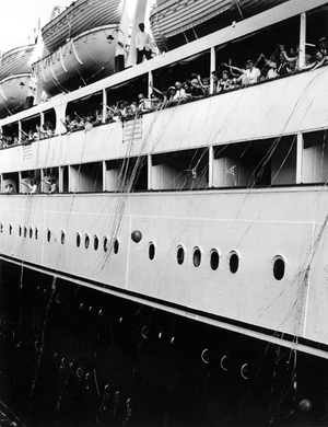 World: c. 1946.
The SS Vulcania of American Export Lines prepares to leave port.
