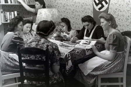 Employees of the model plant Wilhelm Plum in M/onchen Gladbach, Germany 1941