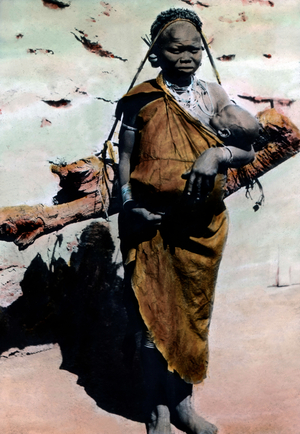 German East Africa (1885 - 1918) - Negro woman with Baby from the German colony. Carl Simon Archive, image date circa 1905