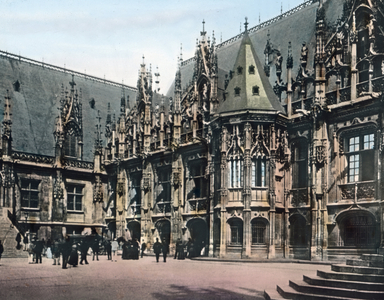 France, Rouen, Seine-Maritime, Haute-Normandie, Europe, travel, 1910s, 1920s, 20th century, palais de justice, archive, Carl Simon, history, historical, exquisit collection : North, Northern, courtyard, architecture, people, passers-by, court of justice, square, building, hand coloured glass slide