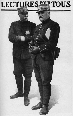 First World War: portrait of General Paul Pau (1848-1932), on the left, and General Noel Edouard de Curieres de Castelnau (1851-1944), French soldiers. Photography In “” Readings for All”” of November 20, 1914.