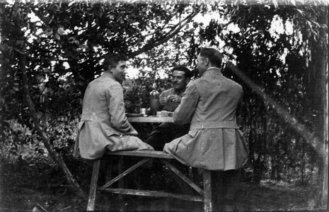 First World War (1914-1918): three officers having lunch. Giffecourt (Somme) in June 1917.