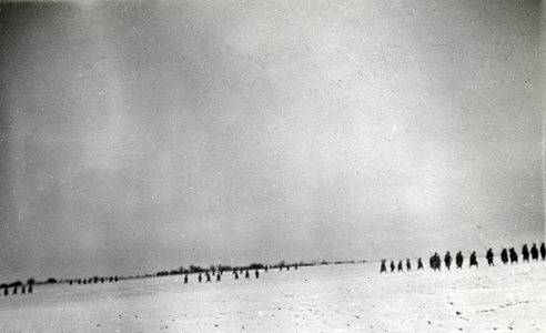 First World War (1914-1918): French soldiers under snow during maneuver exercises (Oise?) on 19/01/1917