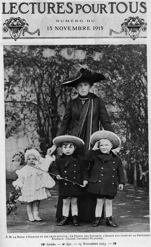 Royal Family of Spain, 1913 (print)