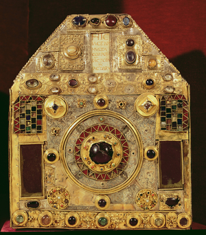 Phylactery or pentagonal reliquary, 10th-11th century (wood, copper, gilded silver & semi-precious stones)