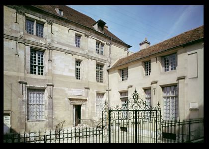 The birthplace of Jean de la Fontaine (1621-95) built in 1559 (photo)