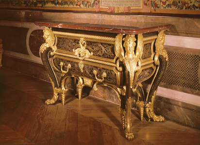 Mazarine commode with Lion feet (wood, bronze & marble)